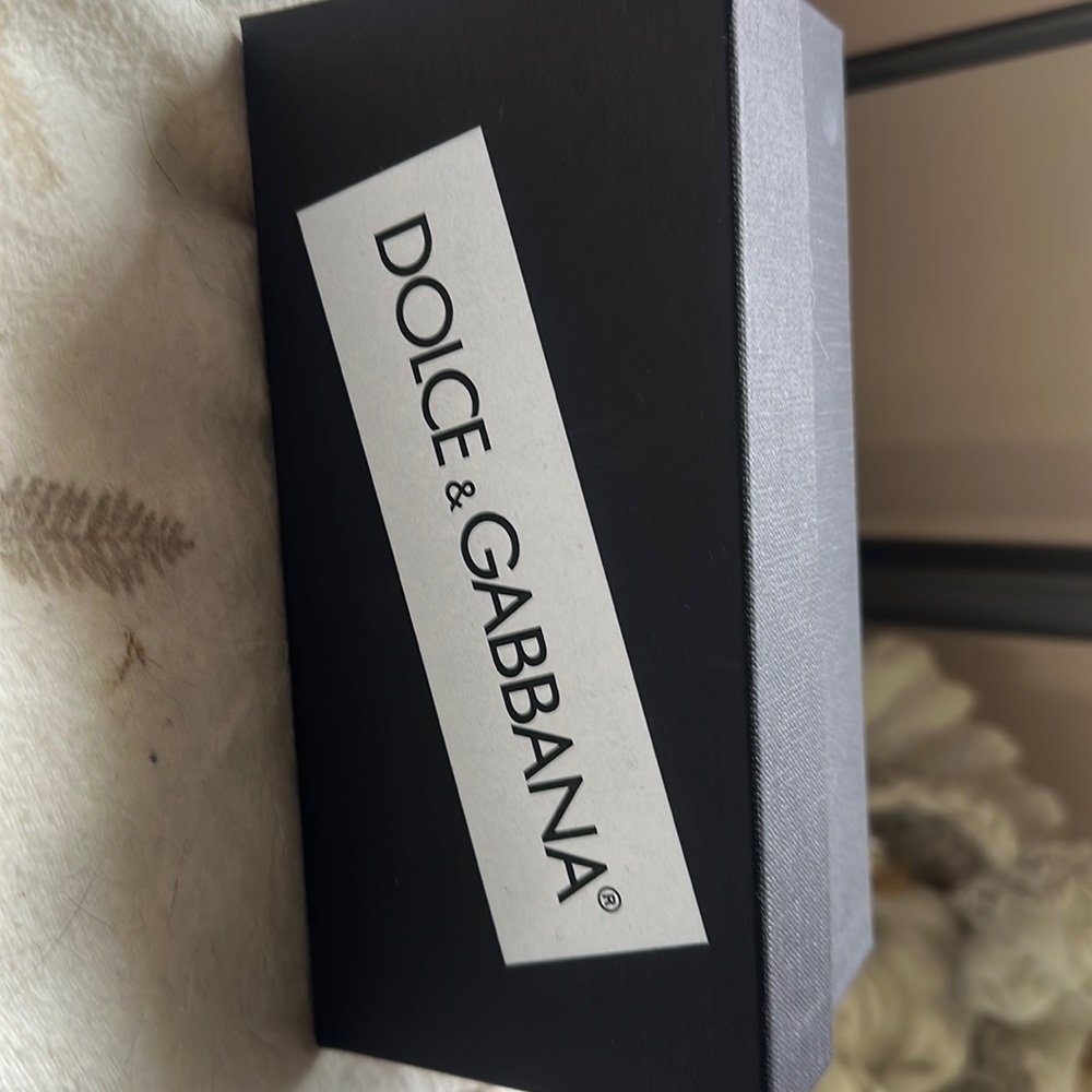 Men’s dolce& gabbana sunglasses black worn once